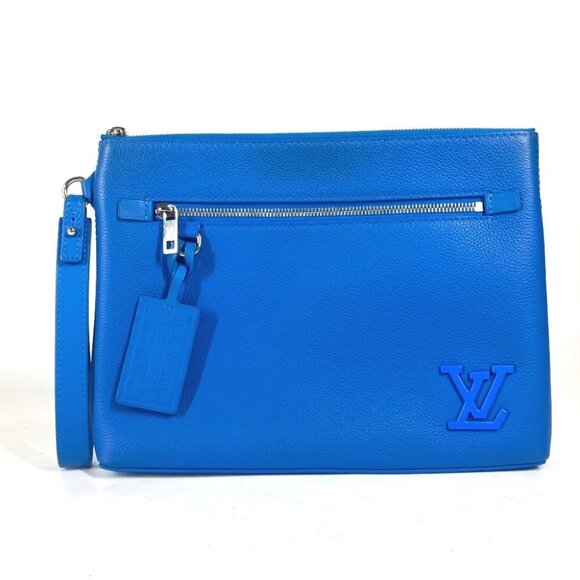 Louis Vuitton Handbags - LOUIS VUITTON M82270 Aerogram Takeoff-Pouch Clutch (Initials "MH" on name tag)